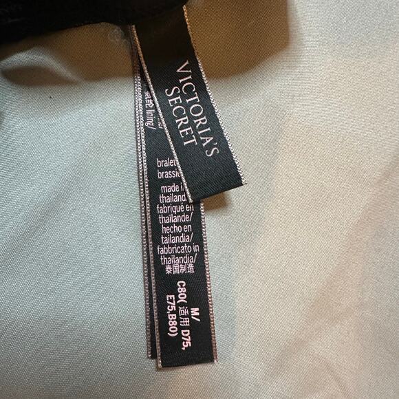 Victoria's Secret Black, Plunge line, Lace, Razorback Bralette- M - Picture 3 of 7